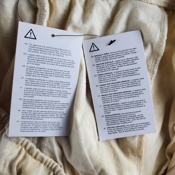 Nike Womens XXL Mid Rise Jersey Tie Dye Short Loose Fit Short Length Sand New - Picture 6 of 6